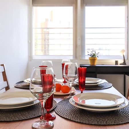 Lisbon Flower 360º - Your Lovely Flat With Pool And Parking Exterior photo