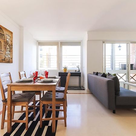 Lisbon Flower 360º - Your Lovely Flat With Pool And Parking Exterior photo