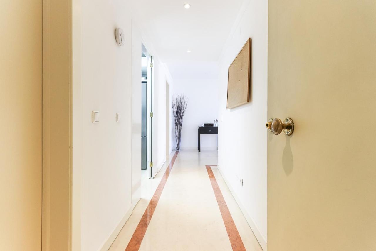 Lisbon Flower 360º - Your Lovely Flat With Pool And Parking Exterior photo